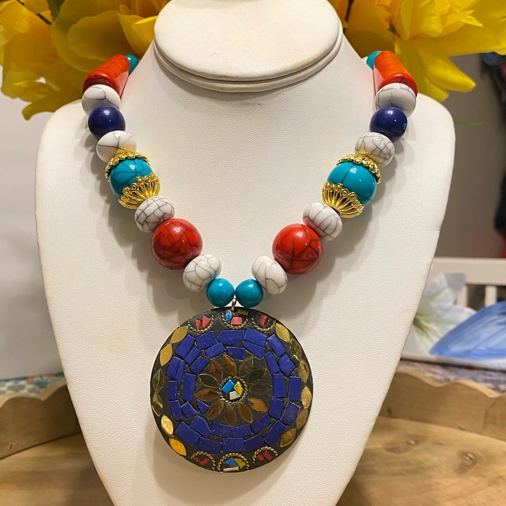 - ALLISON NECKLACE - Picture 9 of 10